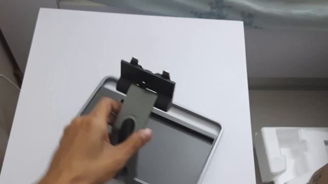 Unbox Lenovo L24i-30 Monitor смотреть онлайн