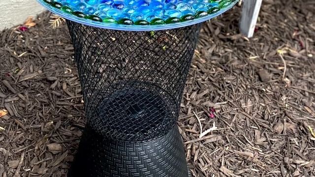 DIY DOLLAR TREE GARDEN DECOR / GLASS GEM TABLE / COLORFUL LIGHTING / CURB APPEAL IDEAS смотреть онлайн