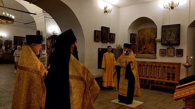 Неделя 26-я по Пятидесятнице. Предпразднство Введения Пресвятой Богородицы. Прп. Григория Декаполит