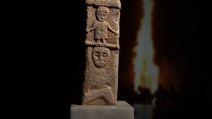 Збручский идол. Каменный идол средневековых славян/Zbruchski idol. Stone idol of medieval slavs
