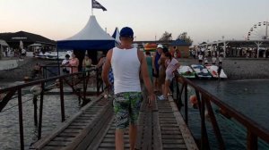 21 АВГУСТА. С КОРАБЛЯ НА БАЛ. АРХИПО-ОСИПОВКА. ЛЮДЕЙ ЕЩЕ КУЧА. ЯХТА АНАСТАСИЯ