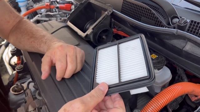 Engine Air filter Replacement on a Honda CR-V 2022 hybrid. смотреть онлайн