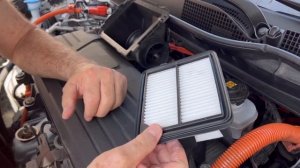 Engine Air filter Replacement on a Honda CR-V 2022 hybrid.