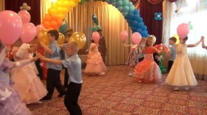 Красивый вход на выпускной в детско саду. Выпускной утренник