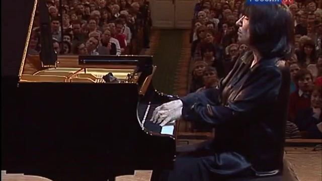 Элисо Вирсаладзе играет Роберта Шумана Детские сцены соч 15 Симфонические этюды соч 13