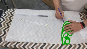 Построение передней половинки брюк. Часть 1