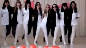 Чёрно-белый танец