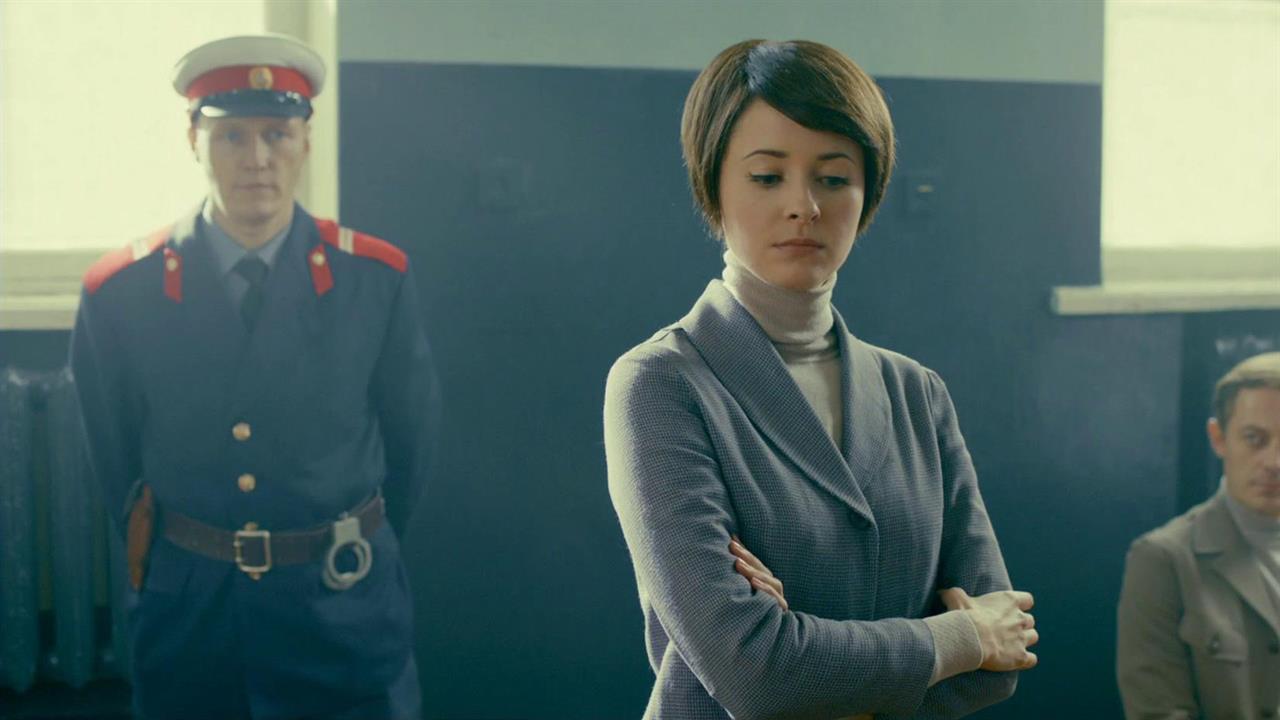На Первом канале зрителей ждет премьера многосерий...фильма "Заступники" о жизни советского адвоката