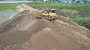 Update Project !! By SHANTUI Dozer Push the sand bury the pit With  25 ton Sand Truck.