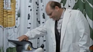 Я злой и страшный серый волк, я в поросятах знаю толк (из к/ф "Джентльмены удачи")