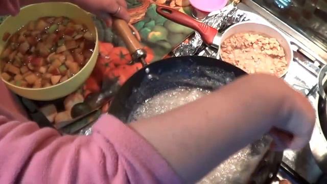 Варим Варенье Из Клюквы, Яблок и Орехов смотреть онлайн