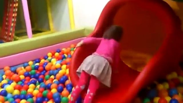 Поход в World Class (Детский сад "Обучайка" Хабаровск) смотреть онлайн