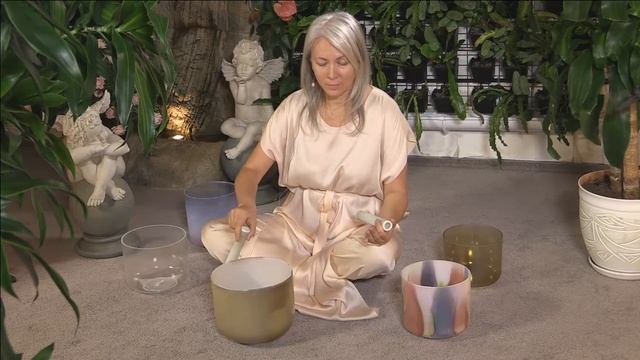 Музыкальная медитация с кристаллическими чашами и лемурийским пением  05.02.15