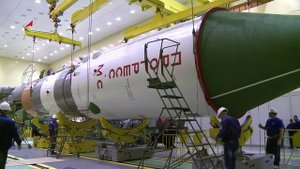 Как собирают корабль в космос.  Ракета "Союз 2" и грузовик "Прогресс"  Роскосмос 2016