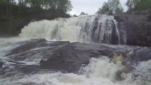 Лавнинский водопад, Мурманская область