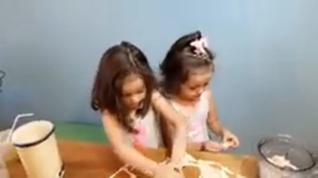 Пельмени. Лепим и развиваем мелкую моторику смотреть онлайн