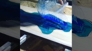 Озеро из эпоксидной смолы