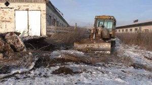 Утопили трактор ДТ 75 в навозе!