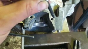 Шпильки вместо болтов на Хонда Дио