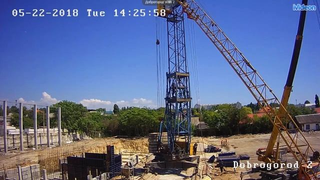 Монтаж башенного крана КБ-403. Установка стрелы и наращивание башни. смотреть онлайн