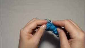 Квадратный мотив с цветком спицами