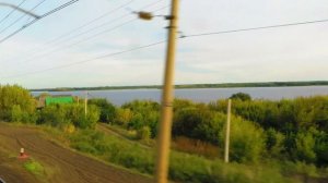 Вид из окна поезда - Вдоль реки Волги (г. Октябрьск, Самарская область, часть 1)