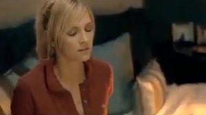 Ashlee Simpson - Outta My Head (Ay Ya Ya) (OFFICIAL VIDEO)