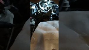 устанавливаем уплотнительные кольца топливных форсунок на ниссан навара