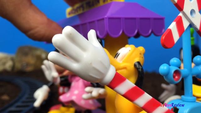 Mickey Mouse Clubhouse Part 2 Of 6 - Tootles Minnie Mouse Goofy Pluto Daisy Duck Mouskatools