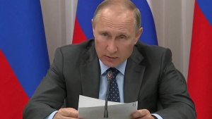 Глава МЧС РФ Владимир Пучков доложил президенту о ходе спасательной операции на руднике "Мир"