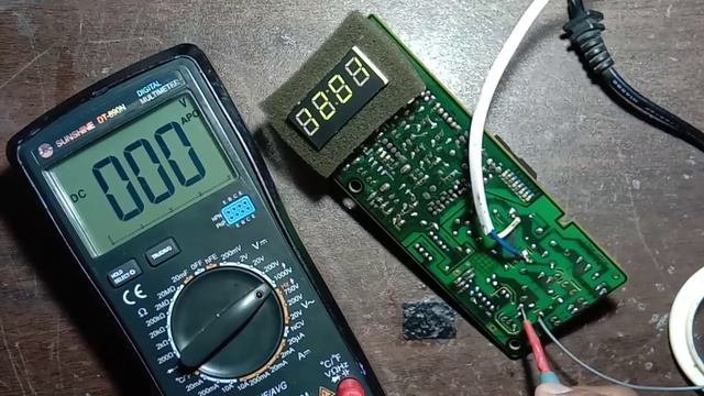 Microwave oven power IC voltage checking.  LNK 564PN .