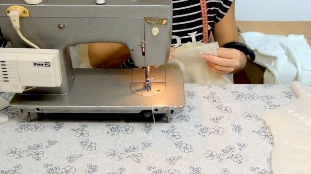 Костюм снегурочки. Как сшить белое пальто для девочки из кашемира