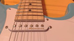 Обзор сборки китайской реплики Fender Stratocaster голубой