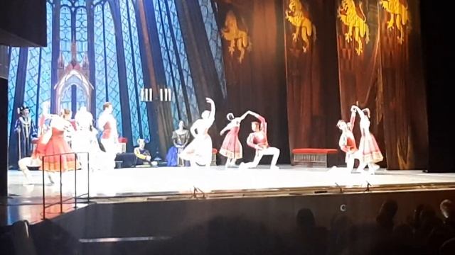 "Мазурка" - "Лебединое озеро" смотреть онлайн