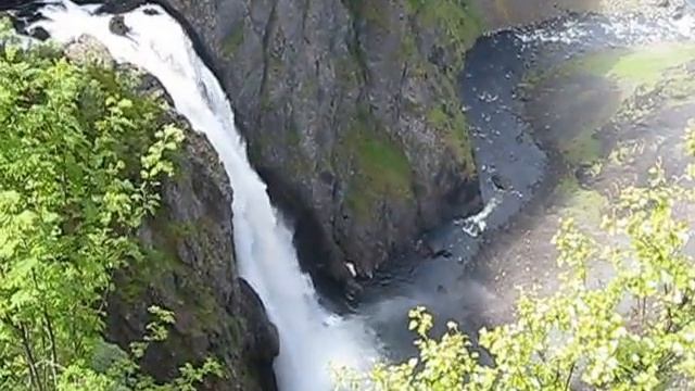 Тур Музыка Фьордов 2013. 4 - Норвегия. Первый водопад по дороге смотреть онлайн