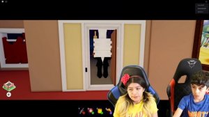 Jason Gaming Play Scary Larry in Roblox Mission with Sara