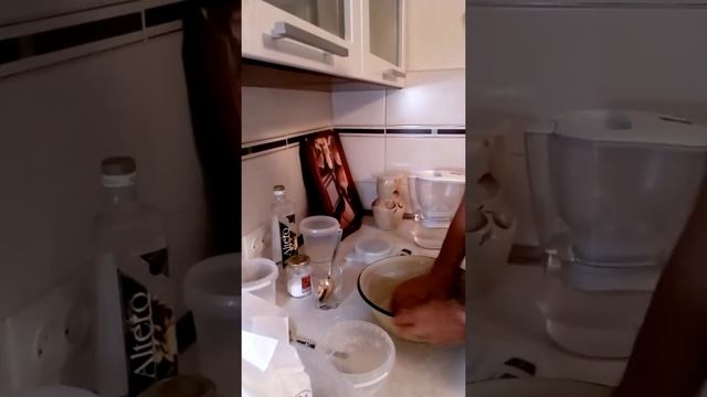 Приготовления хлеба на пшеничной закваски. Часть 2. смотреть онлайн