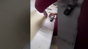 Как перевернуть Ткань на Рулонных шторах - низ вверх. Обучение Екб.