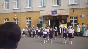 Танец на линейке 1 сентября 2018