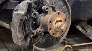 Гайковерт Makita DTW 300Z -против VW Touareg! Замена тормозных дисков.