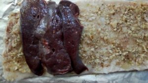 Рулет из сала с печенью и грецкими орехами в духовке