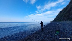 Утренний ROCKFISHING. ЛОВЛЯ ЛАСКИРЯ НА БОМБАРДЫ С БЕРЕГА. Рыбалка в Анапе.
