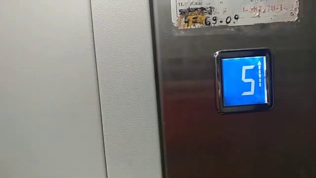 Музыкальные грузовые лифты КМЗ-(2014 г.в) и 2 пассажирские лифты КМЗ-(2014 г.в) (г. Тверь)