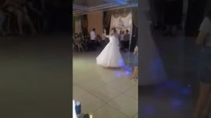 Подарок жениху от невесты, свадебный танец.