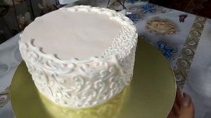 Торт для женщин ко Дню матери! Кремовый торт с ранункулюсами.