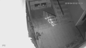 соседка (колдует)