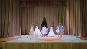 "Танец снежинок" хореогр. коллектив "МИКС"