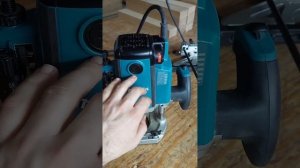 Фрезер Makita RP2301FC.