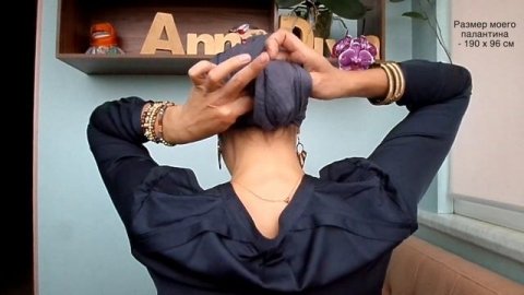 Высокий хвост на тюрбане. Как завязать тюрбан из палантина со шлейфом.