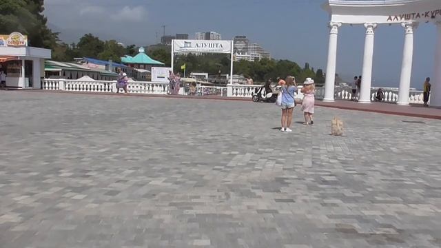 Цена обеда в Старике Хинкалыч.  Отдых в Алуште